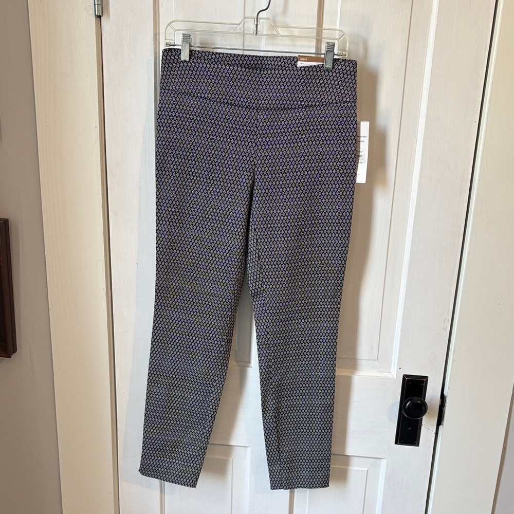 Cooper & Ella Black and Gray Patterned Cropped Pants‎